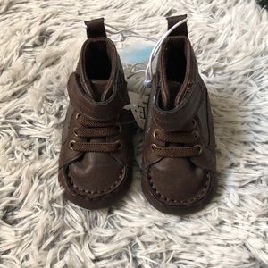 Brown baby boots